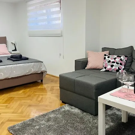 Lily Daire Belgrad